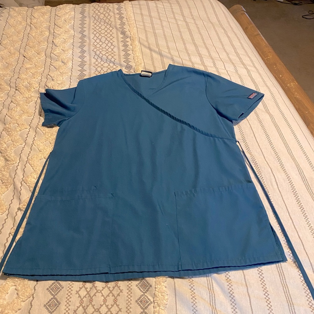 Scrub top
